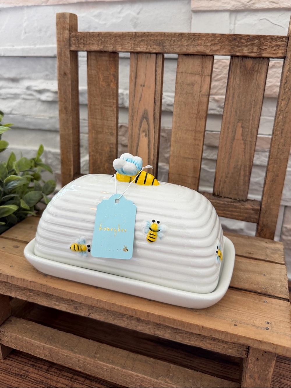 🆕 Honeybee 🐝 Ceramic Butter Dish! - Picture 3 of 7
